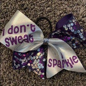 Cheer bow